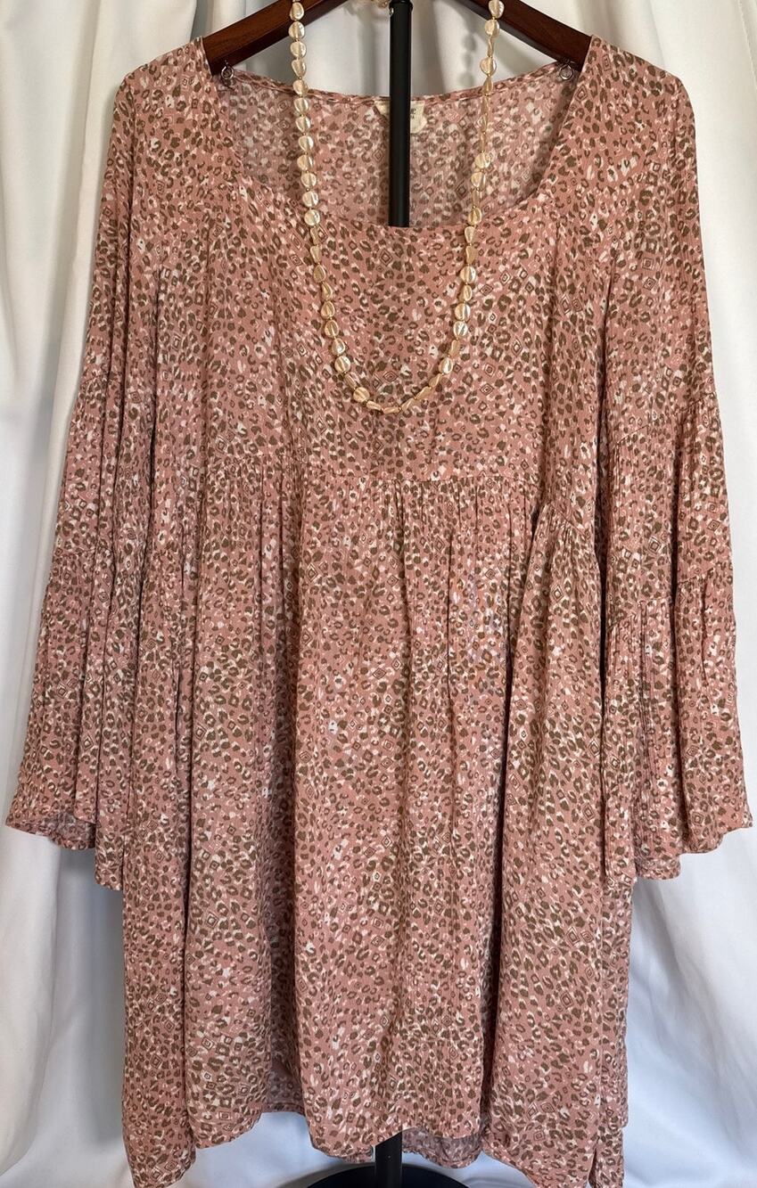 Peach Love California Boho Babydoll Dress Size Large + Bonus Necklace EUC